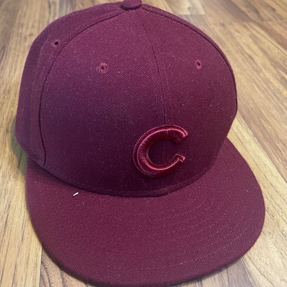 New Era 59FIFTY Chicago Cubs Hat Mens 7 1/8 Fitted Maroon Polyester MLB Cap
